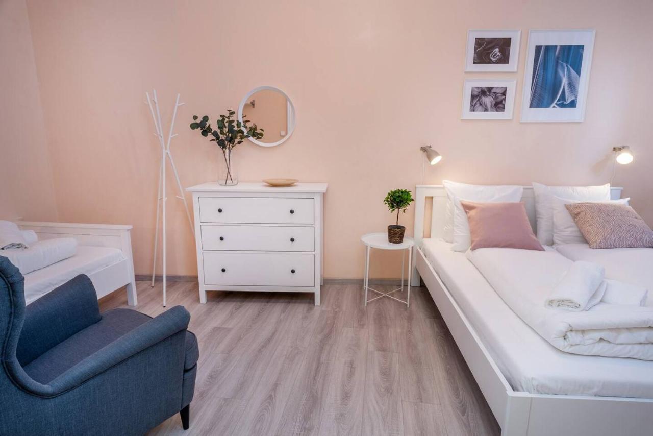Central And Large Ac Home Away From Home Budapest Eksteriør billede