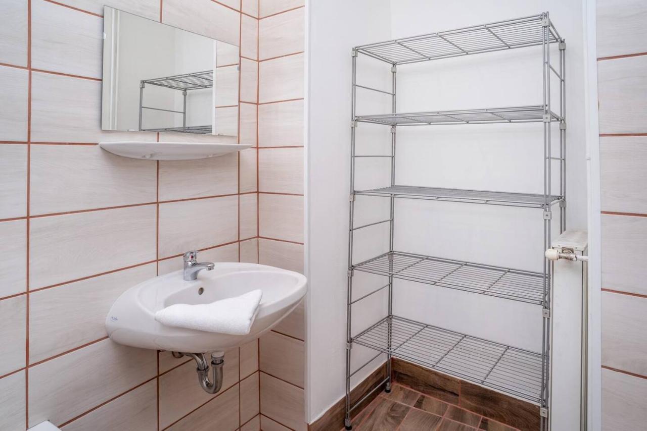 Central And Large Ac Home Away From Home Budapest Eksteriør billede